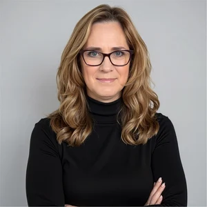 Tricia Brady Headshot